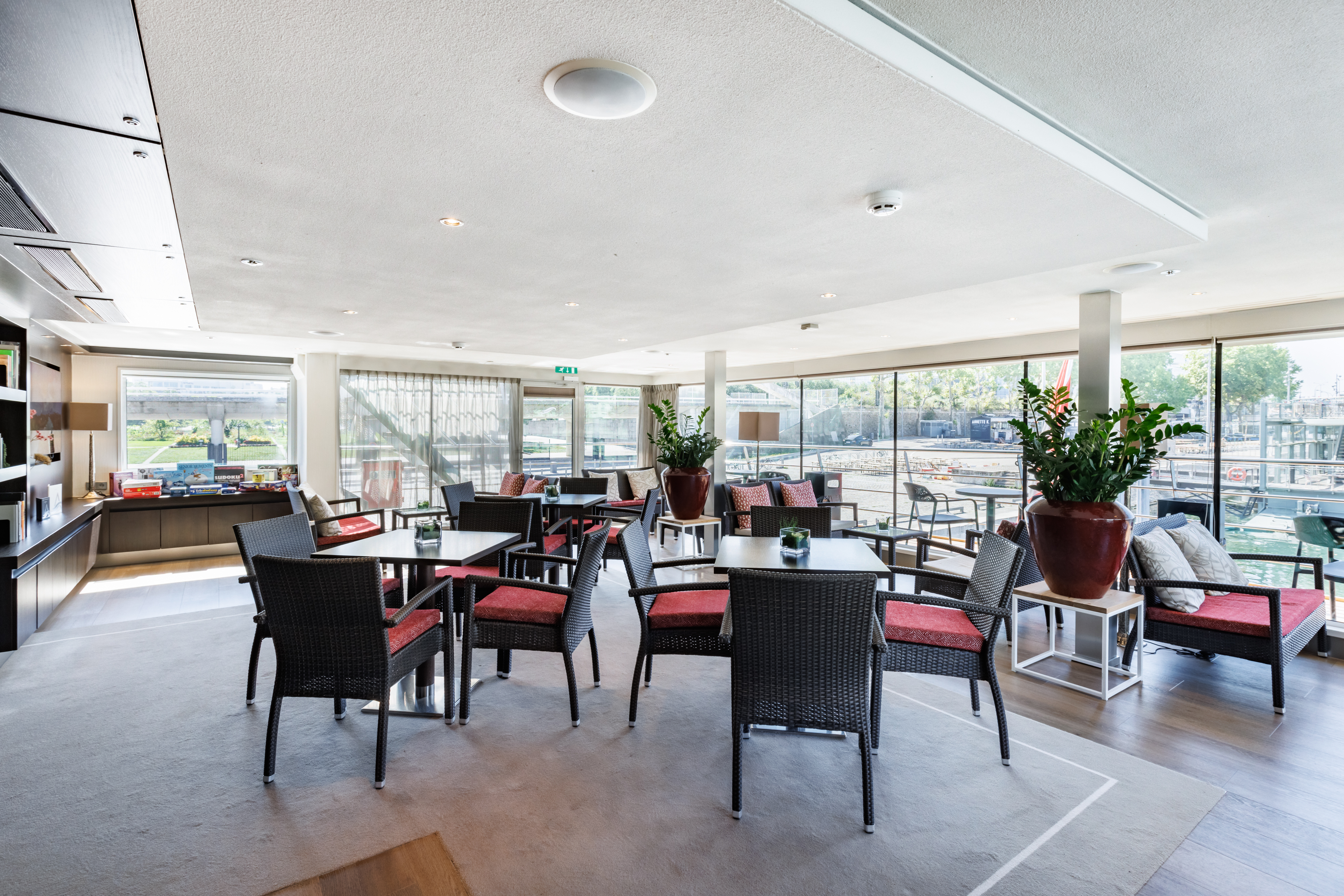 Avalon Tapestry II - Club Lounge